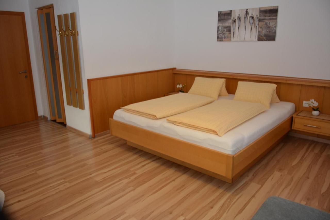 Haus Ingrid Apartamento Sankt Georgen ob Murau Exterior foto