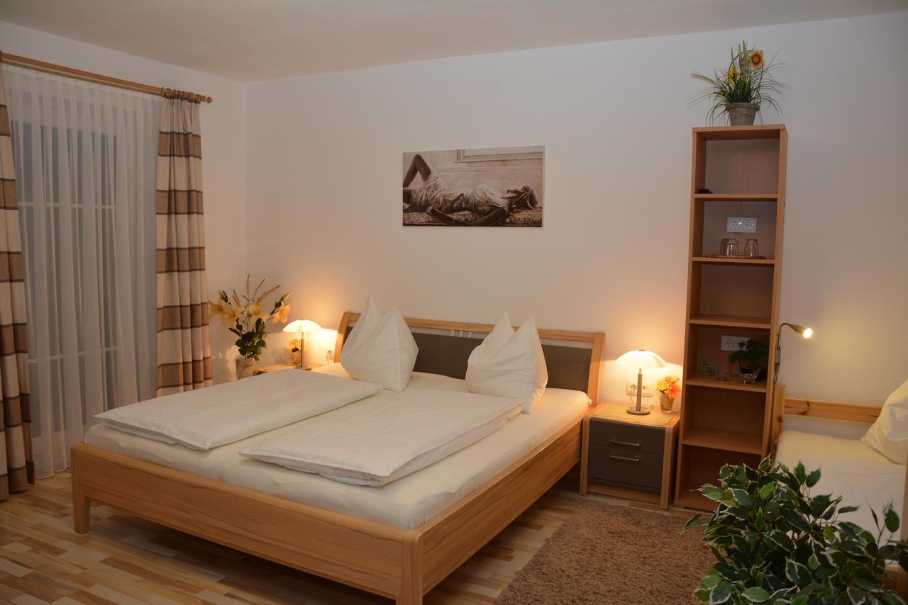 Haus Ingrid Apartamento Sankt Georgen ob Murau Exterior foto