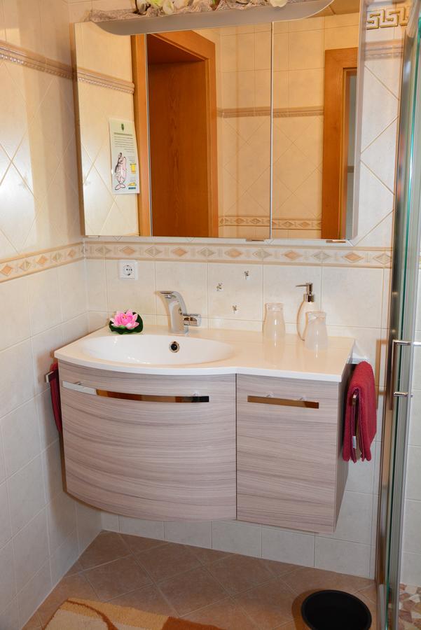 Haus Ingrid Apartamento Sankt Georgen ob Murau Exterior foto