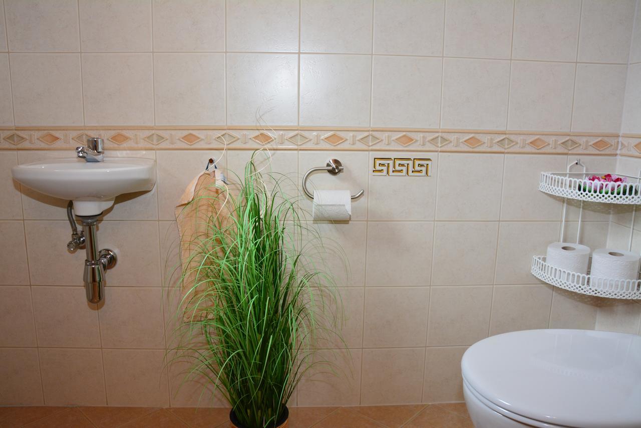 Haus Ingrid Apartamento Sankt Georgen ob Murau Exterior foto