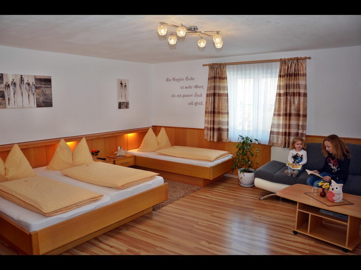 Haus Ingrid Apartamento Sankt Georgen ob Murau Exterior foto