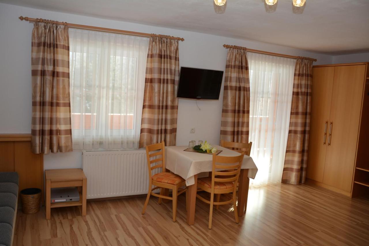 Haus Ingrid Apartamento Sankt Georgen ob Murau Exterior foto